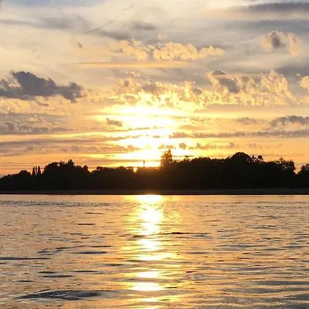 : Maison Vue Loire * Behuard